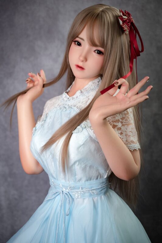 150cm/4ft11 B-cup Silicone Head Sex Doll – Finn - FavDoll